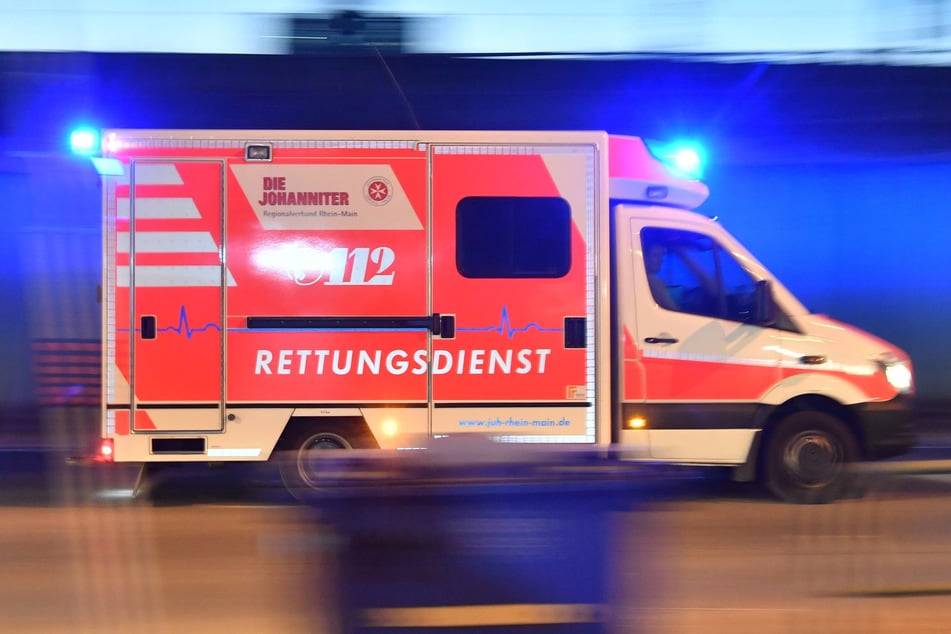 Familie wird bei Unfall auf A61 verletzt: Mädchen (6) liegt nach Not-OP auf Intensivstation