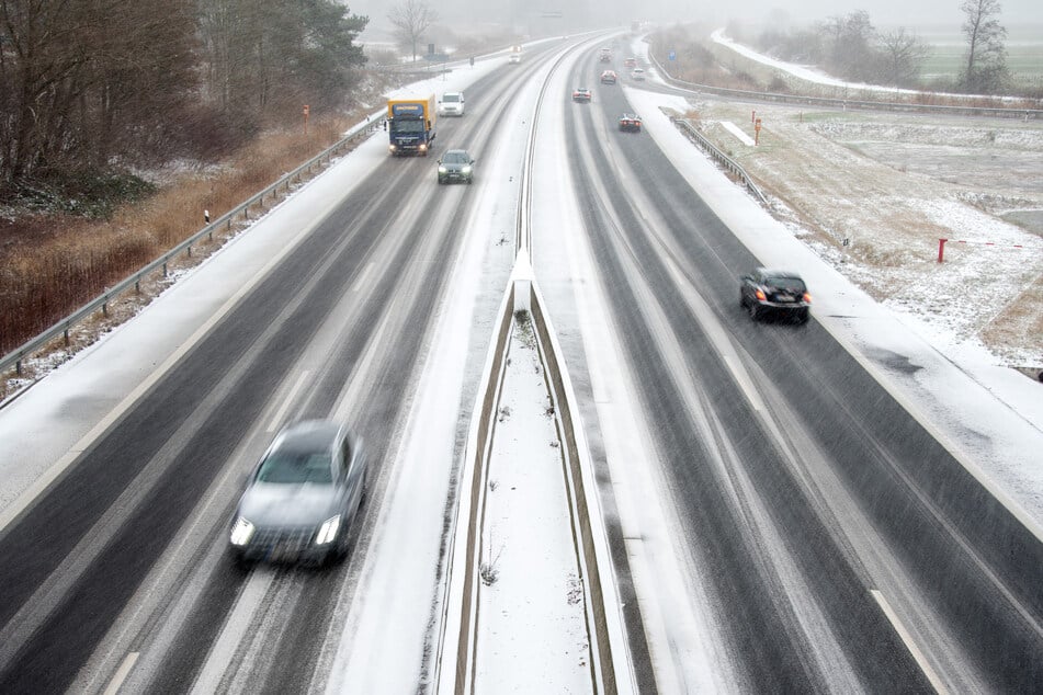 Das Winterwetter hat auch die A25 ordentlich zu spüren bekommen. (Archivfoto)
