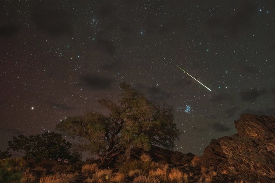 Die Sternschnuppennacht ist mit ihren Perseiden ein weltweites Naturphänomen im August.