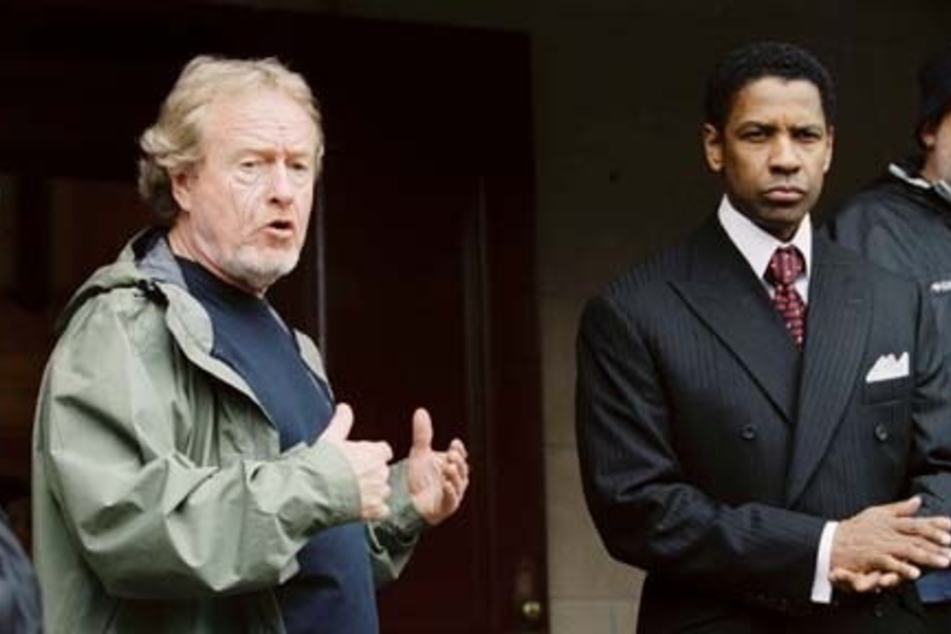 Regisseur Ridley Scott (l.) und Hauptdarsteller Denzel Washington bei den Dreharbeiten zu "American Gangster".