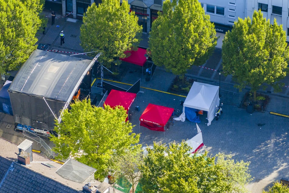 In der Innenstadt von Solingen wurden am Freitagabend im Rahmen eines Stadtfestes drei Menschen erstochen.