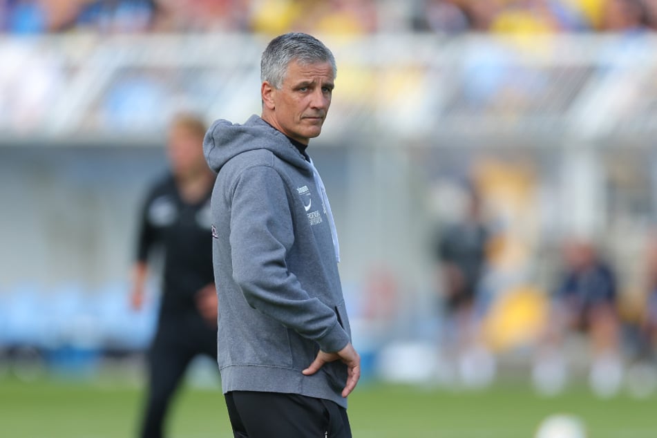 Bittere Enttäuschung auch bei Aue-Coach Jens Härtel (55). Er wollte die verwachsene Saison mit einem Pokal-Erfolg abschließen.