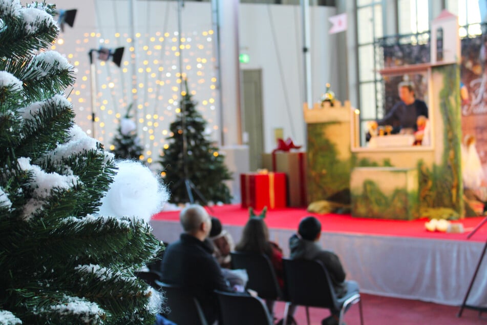 Dieses Theaterstück verzaubert am Sonntag (14.12.) die Galerie Roter Turm