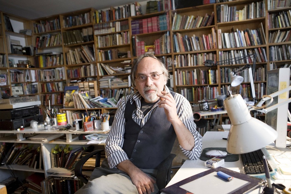 The US Holocaust Museum said Spiegelman's Maus has played a "vital role" in education on the Holocaust.