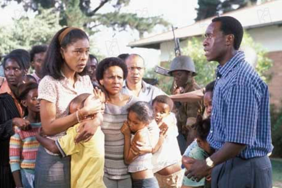 Szene aus dem Spielfilm "Hotel Ruanda" (2004).