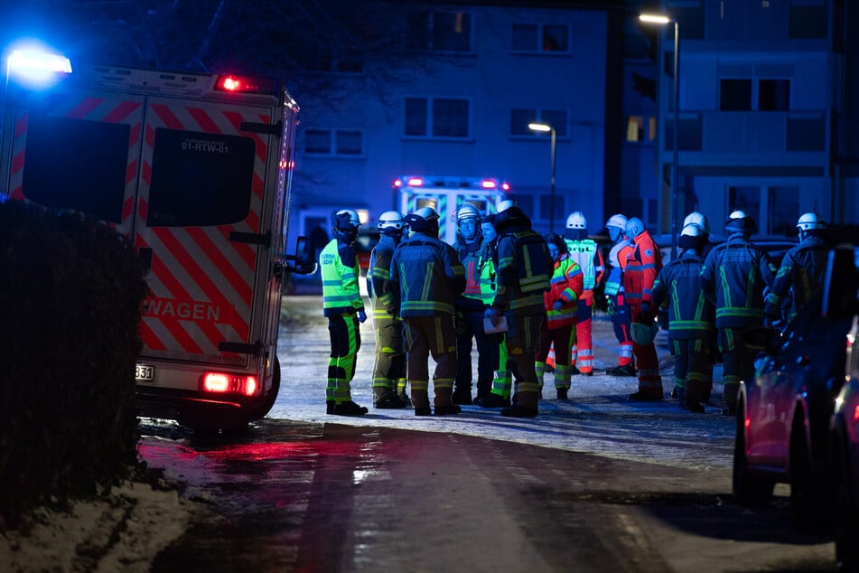 Polizei und Feuerwehr waren mit zahlreichen Kräften im Einsatz.