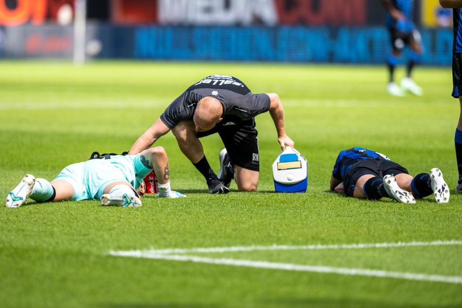Ein Betreuer kümmert sich um einen verletzten Spieler. Werden wir solche Szenen oft in Katar zu sehen bekommen?