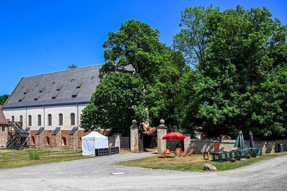 Beim Kunsthandwerkermarkt im Klosterpark Altzella präsentieren regionale Aussteller ihre handgefertigten Einzelstücke.