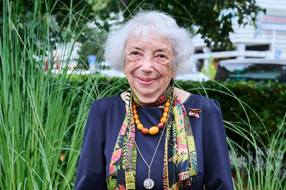 Am 5. November wird Margot Friedländer 100 Jahre alt. Passend zum Themenjahr "1700 Jahre jüdischen Leben in Deutschland" erscheint ihr Interviewbuch "Ich tue es für Euch".