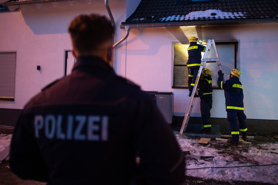 Vater erstach seine Familie: Ermittlungen in Radevormwald weitgehend abgeschlossen