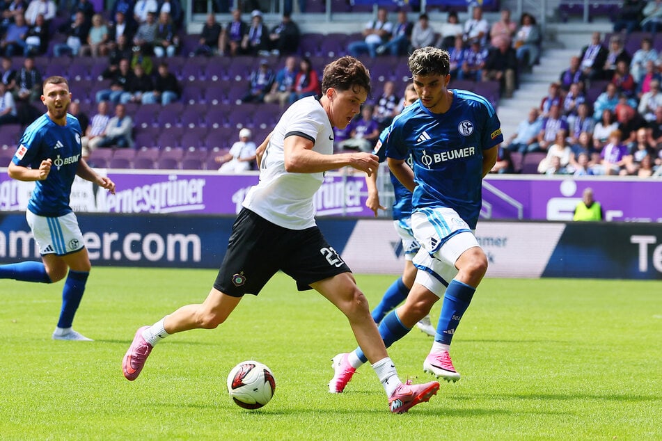 Die Schalker waren für Aue ein paar Nummern zu groß, allerdings schlug sich der Regionalligist wacker.
