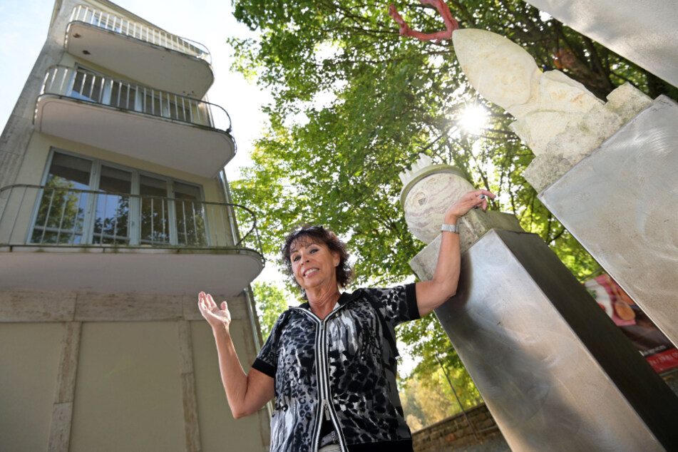 Birgit Schulze-Thieme (65) leitet die Öffentlichkeitsarbeit der Küchwaldbühne. Seit Corona ist hier viel Einfallsreichtum gefordert.
