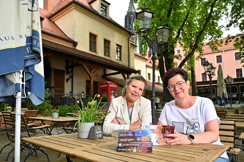 Kühne mit der Chefin des Romantikhotels Burgkeller, Tessa Barth. Die ist ein großer Fan von regionalen Krimis.