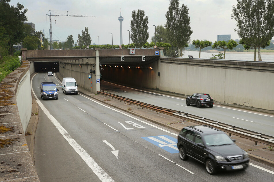 Nach tödlichem Unfall auf A3 bei Köln: Betonplatten in Düsseldorfer Tunnel werden gesichert
