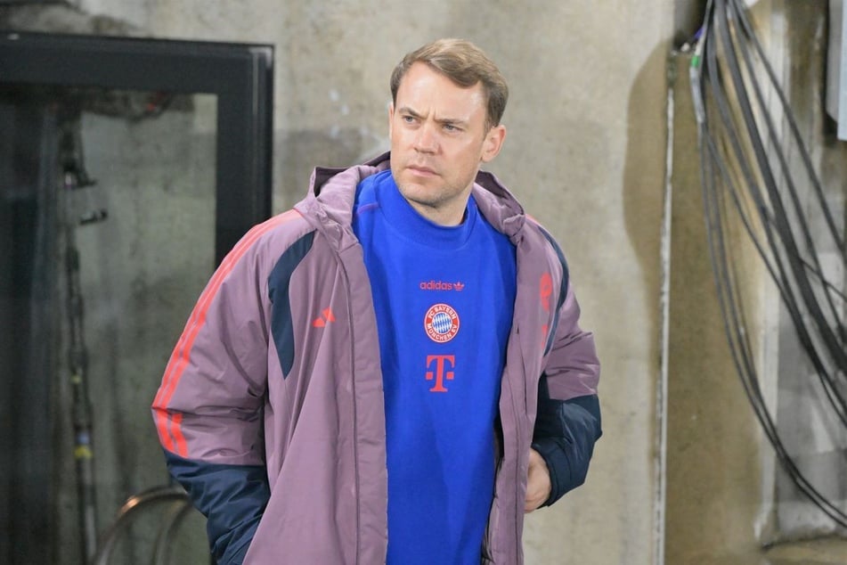 Manuel Neuer (40) fällt wegen Flüssigkeit im Fuß aus.