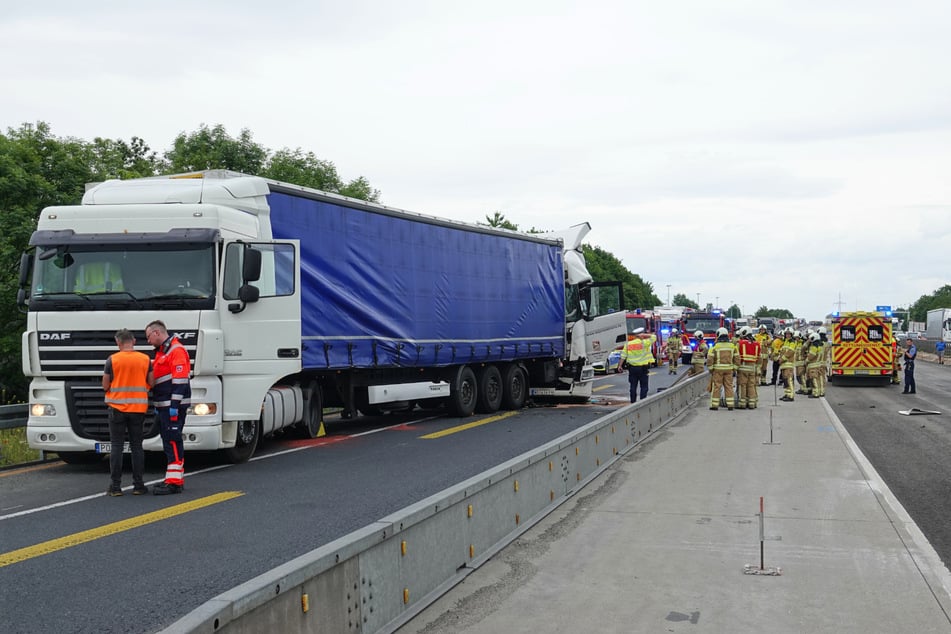 Auf der A4 kam es am Mittwochnachmittag zu einem heftigen Unfall.