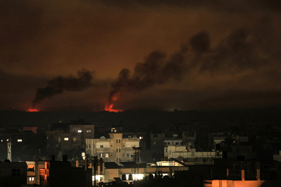 Israel pounds Gaza after US blocks UN ceasefire in "apocalyptic" catastrophe