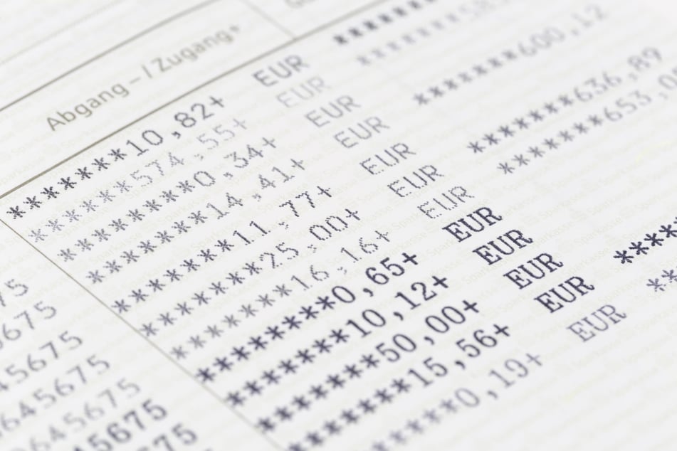 Wegen sensibler Daten ist es wichtig, Kontoauszüge richtig zu entsorgen.