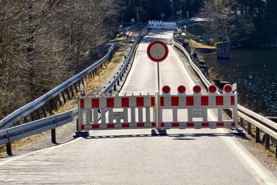 Baustellen Chemnitz: Erdrutsch-Gefahr! Staatsstraße im Erzgebirge ab heute voll gesperrt
