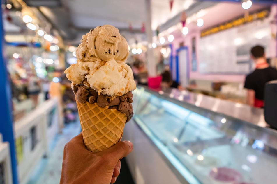 Eine Frau aus den USA erhielt über 14 Millionen US-Dollar (etwa 12 Millionen Euro), weil sich Metallteile in ihrer Eiscreme befunden hatten. (Symbolfoto)