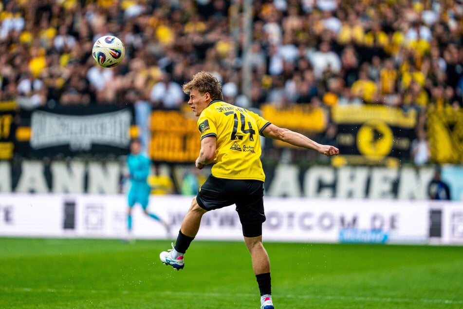 Augen zu und durch: Die Leihe zu Alemannia Aachen hat sich für alle Seiten gelohnt, vor allem für Jonas Oehmichen (22) selbst.