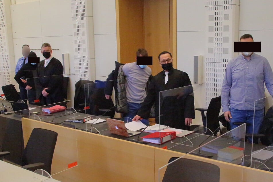 "Faust des Ostens" gehörten bis zu 80 Jugendliche an: Rädelsführer vor Gericht
