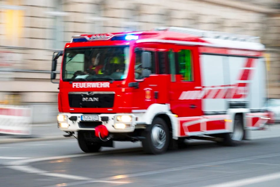 Stuttgart: Brandeinsatz in Mehrfamilienhaus bei Stuttgart: Sechs Verletzte und hoher Schaden!