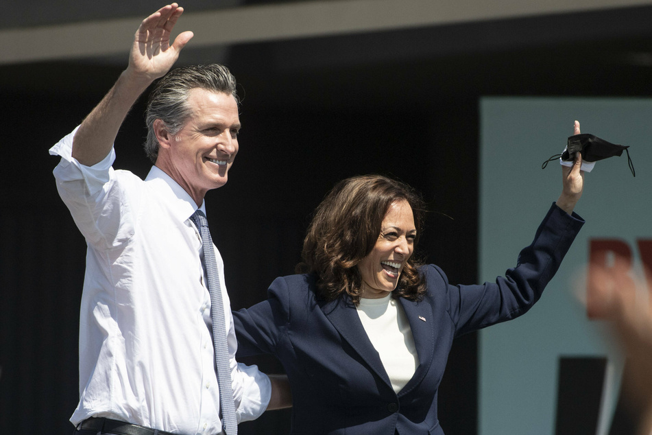 California Governor Gavin Newsom (l.) was joined by Vice President Kamala Harris at a campaign event in San Leandro on Wednesday.