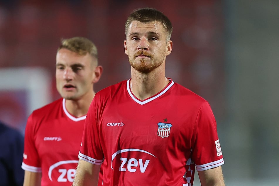 FSV-Joker Philipp Harant (27, vorne) war mit dem Remis gegen die Hertha-Bubis nicht zufrieden. (Archivfoto)