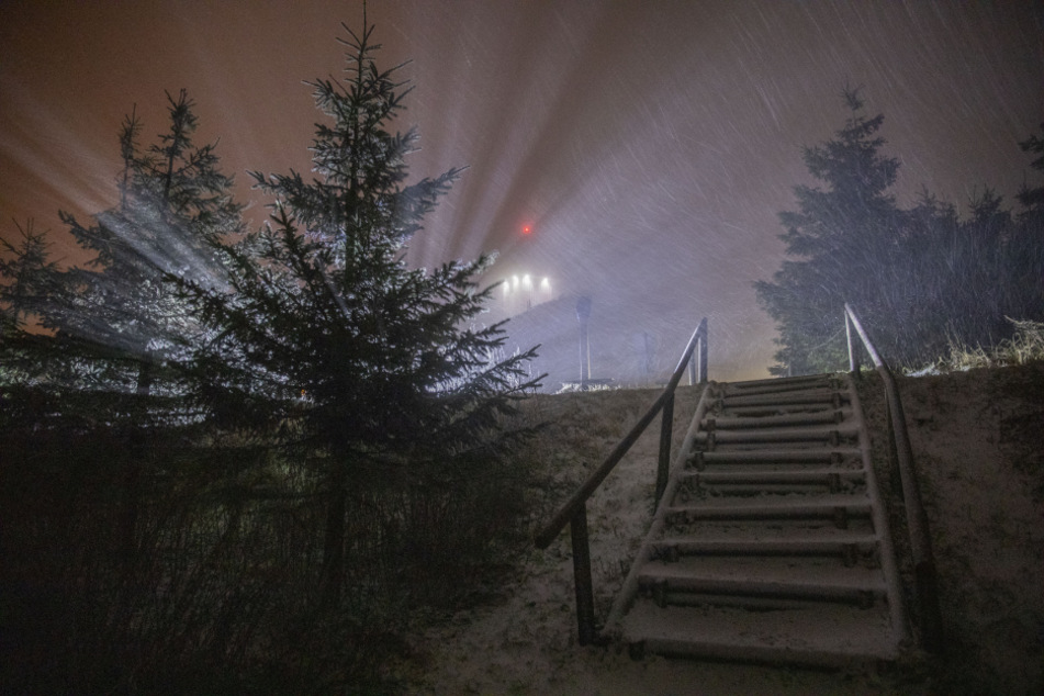 Tief Eta deckte den Fichtelberg in eine weiße Schneeschicht ein.