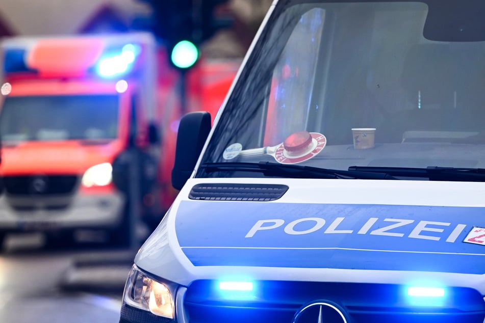 Die Polizei stoppte beide Autos. (Symbolbild)