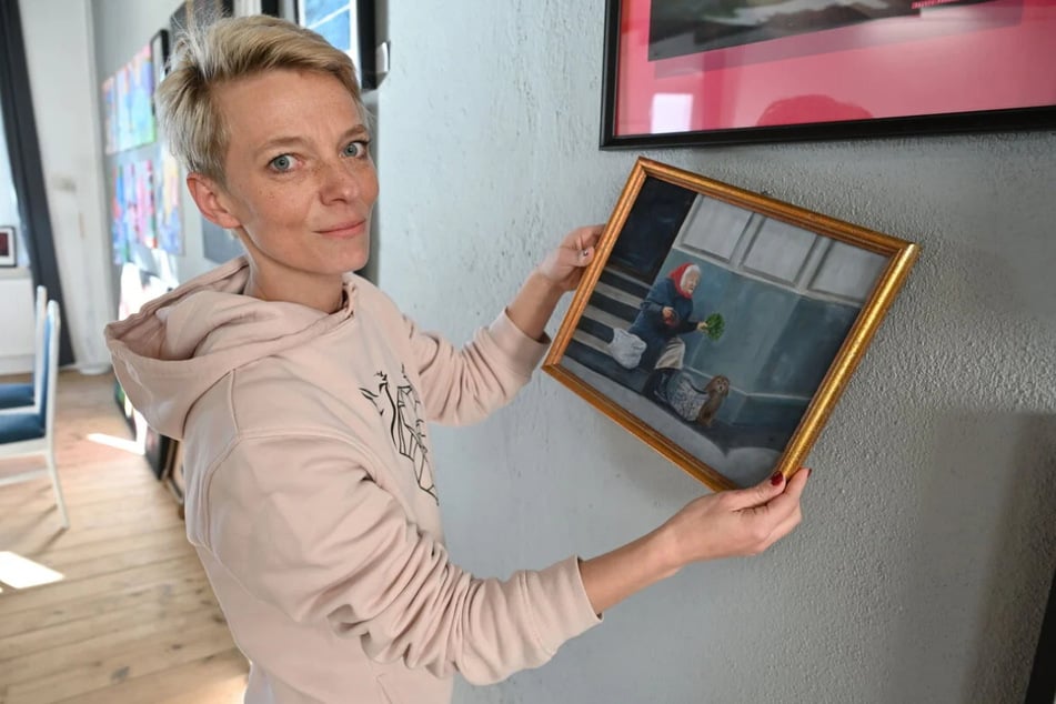 Denise Kendzia (40) is the wife of "Karls Kunsthaus".  There is a picture of the Ukrainian artist Hanna Remestvenska, which is sold at the auction.