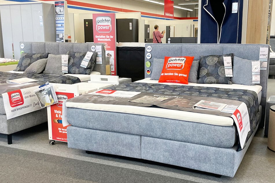 Für wenige Stunden sind bei ROLLER hunderte Möbel extrem günstig