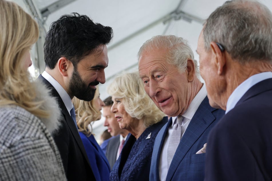 King Charles briefly met New York Mayor Zohran Mamdani (l.) as the royals paid a visit to the 9/11 memorial.