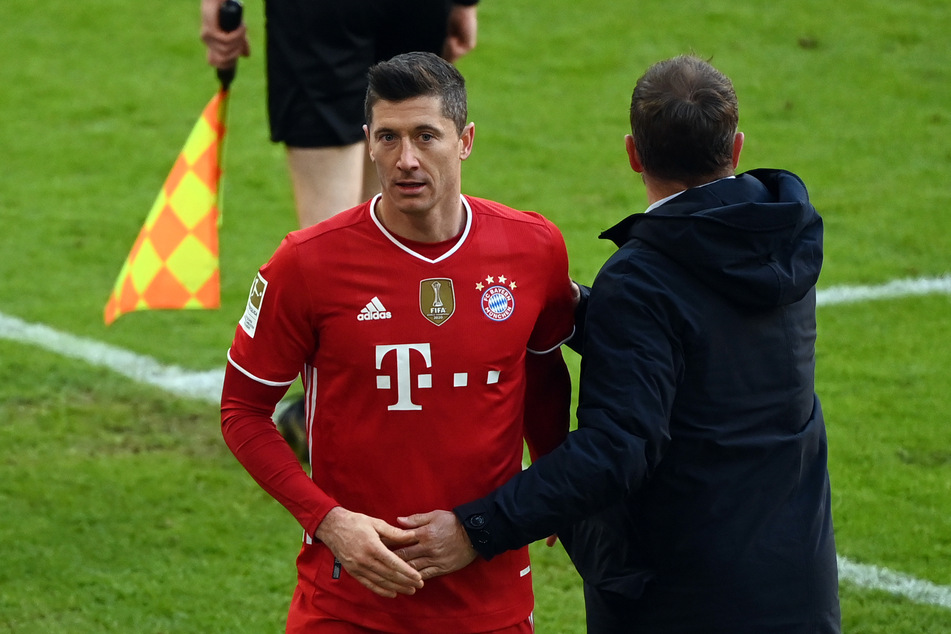 Robert Lewandowski (32) ist in der Offensive des FC Bayern nicht wegzudenken. Fällt er nun gegen den SC Freiburg erneut aus?