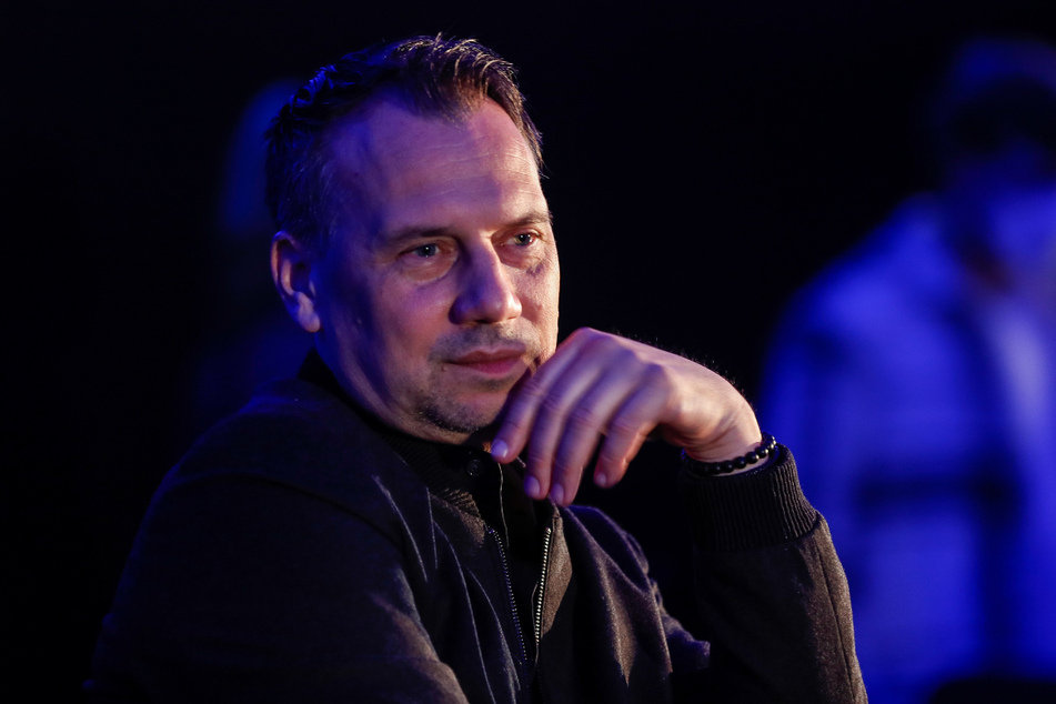 Sebastian Fitzek (51) musste bei der Netflix-Serie "Dahmer" mehrfach abschalten.