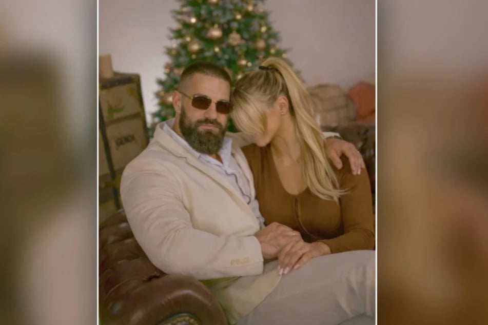 Nur KI? Fans finden die Frau auf dem Foto, das Aleks an Weihnachten teilte, ähnelt Emmy Russ (26).