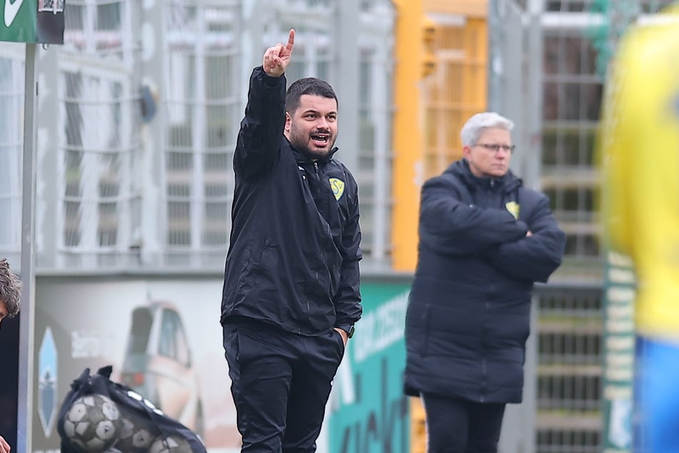 Müller (v.) soll schnellstmöglich den nötigen A-Lizenz-Lehrgang beginnen.