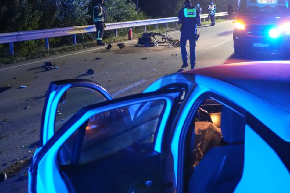 Für einen jungen Motorradfahrer (†20) kam jede Hilfe der Rettungskräfte zu spät.