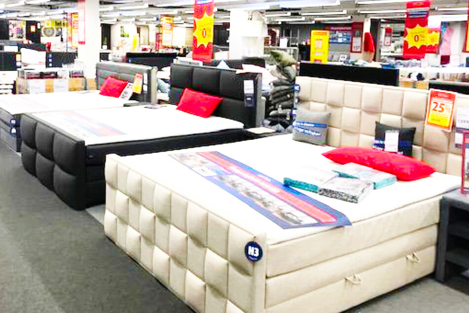 Am Sonntag (7.1.) können Kunden bei ROLLER bis zu 500 Euro sparen