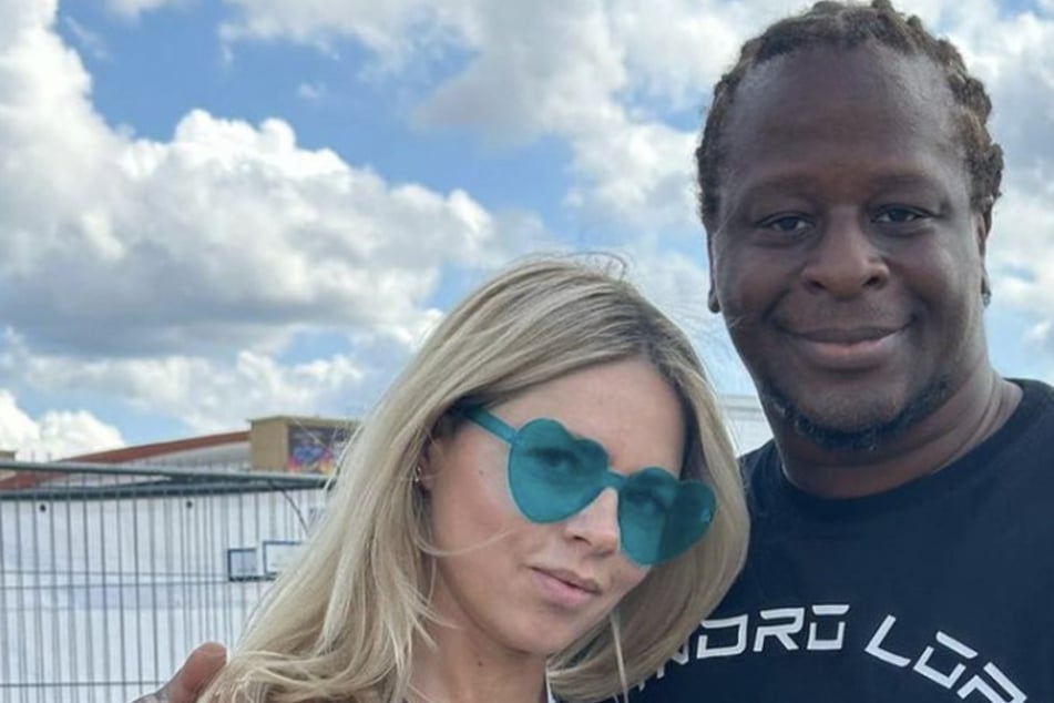 Mola Adebisi (51) und Adelina Zilai (36) sind seit drei Jahren zusammen.