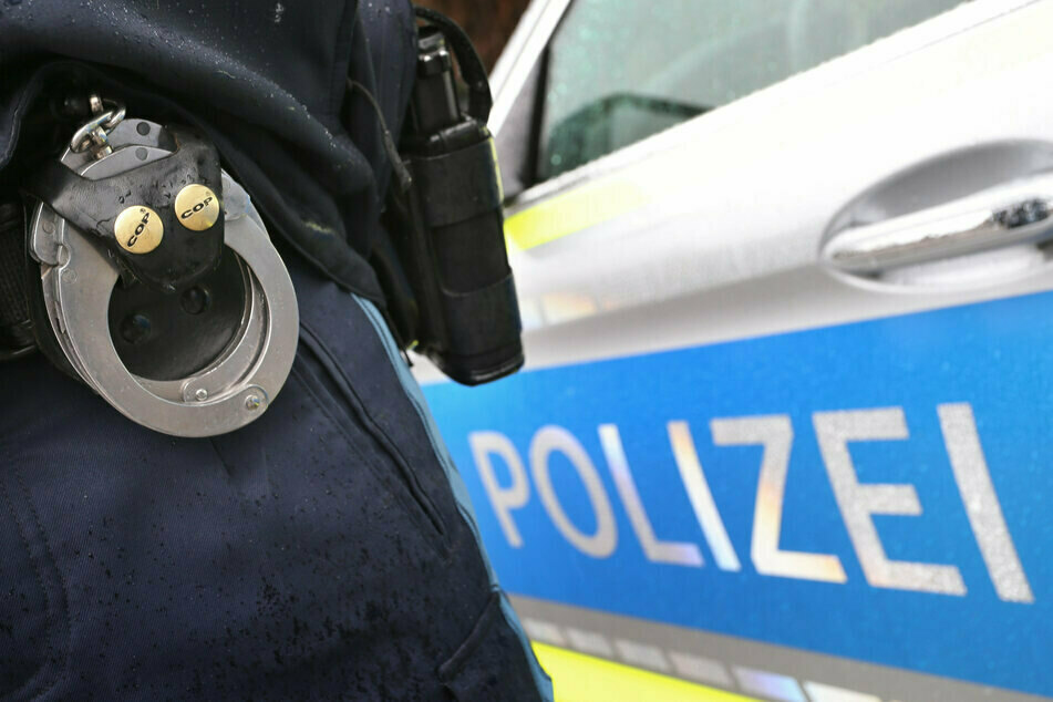 Die Polizei spürte zwei Betrüger aus Hessen auf, die einen Unternehmer in Sachsen abgezockt haben sollen. (Symbolfoto)