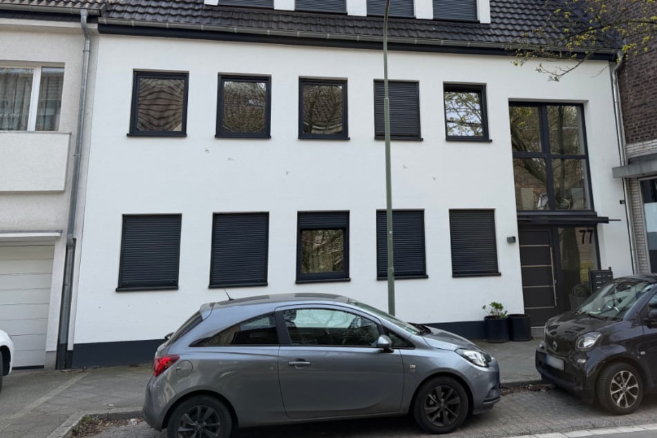 Eine Stunde nach der Tat hat die Polizei einen bewaffneten Jugendlichen erwischt. Ist es der Schütze?