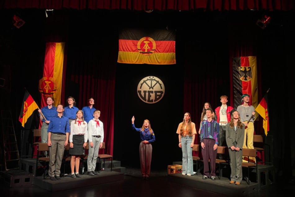 Ein reger Austausch über das Leben in Ost und West.