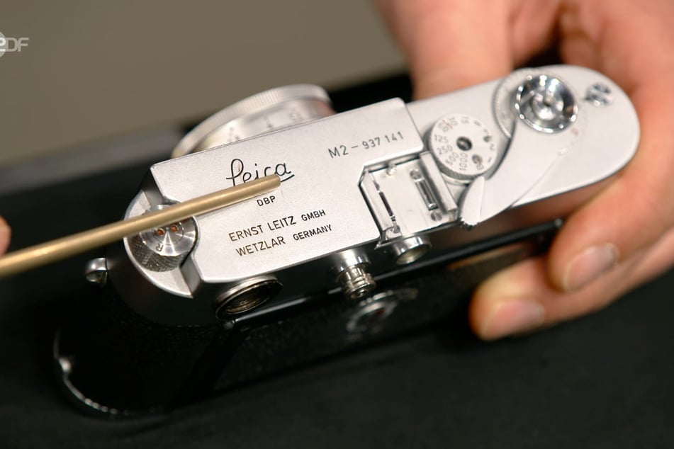 Es handelt sich um eine Leica, die aus dem Jahr 1958 stammt.