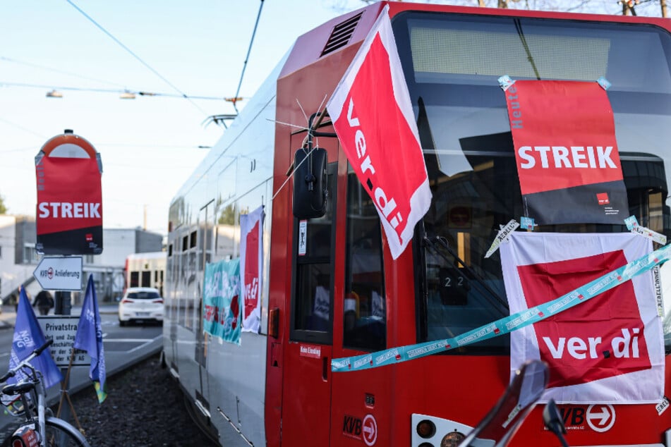 Unter anderem die KVB in Köln war von den angekündigten Warnstreiks von Verdi betroffen - jetzt sind die Streiks vom Tisch.
