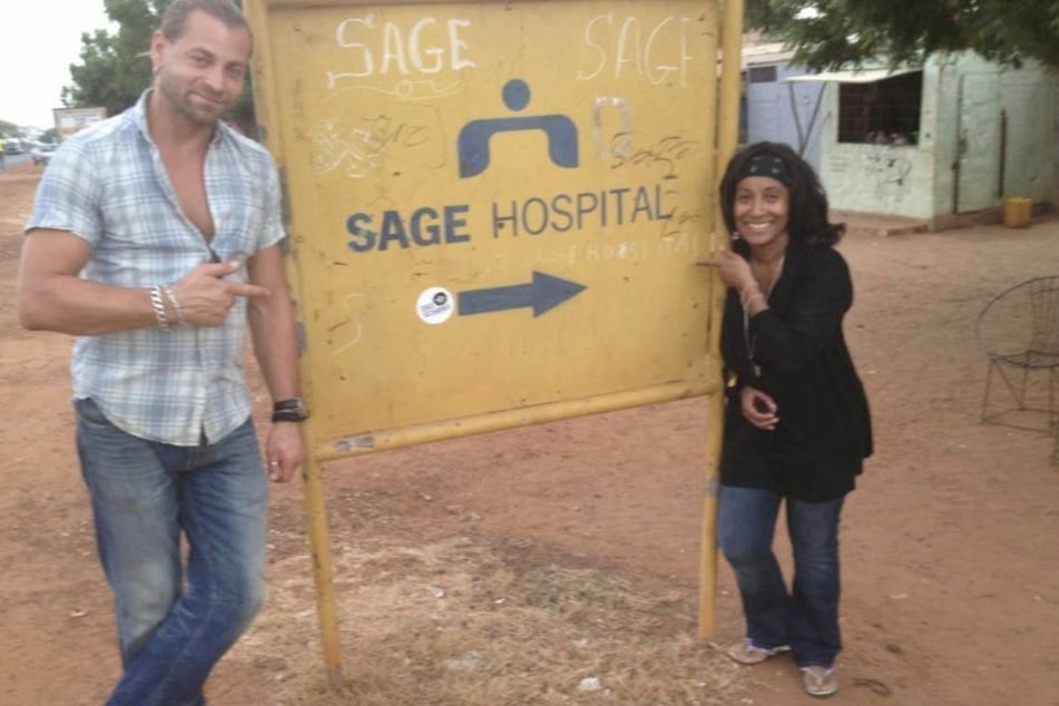 Vereinsvorstand Jack Schröder und Cynthia Clottey engagieren sich seit vielen Jahren für den Auf- und Ausbau des Sage Hospital im Senegal.