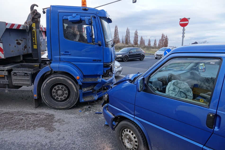 Am Mittwochvormittag krachte es an der A17-Abfahrt "Gorbitz".