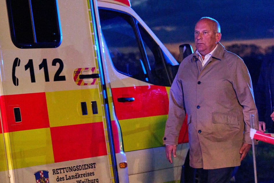 Hessens Innenminister Roman Poseck (56, CDU) war nach am Abend in Runkel eingetroffen und zeigte sich sehr betroffen.