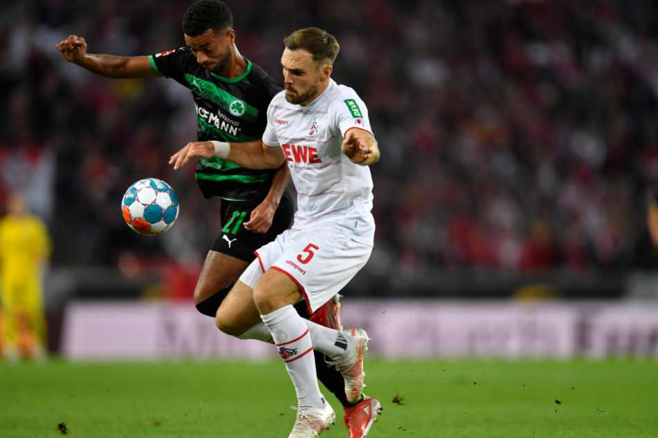 Rafael Czichos (31) wie ihn die Fans des 1. FC Köln lieben: giftig und kompromisslos m Zweikampf.